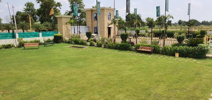 Garden, swaraaj-the-villagio  2500 Sq.Ft. Plot In Mohanlalganj Lucknow 7999537