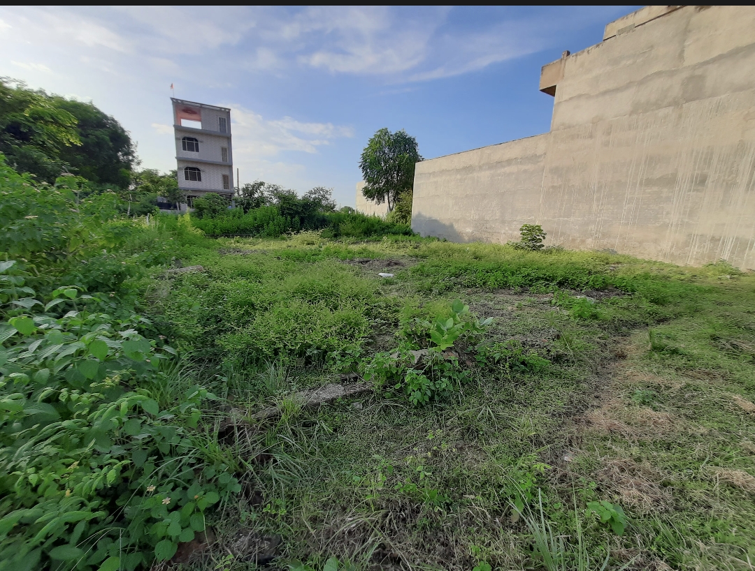 Plot For Sale in Iim Road Property