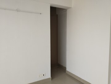 Room in 3 BHK Apartment at ILD Grand, Sector 37c – for Rent