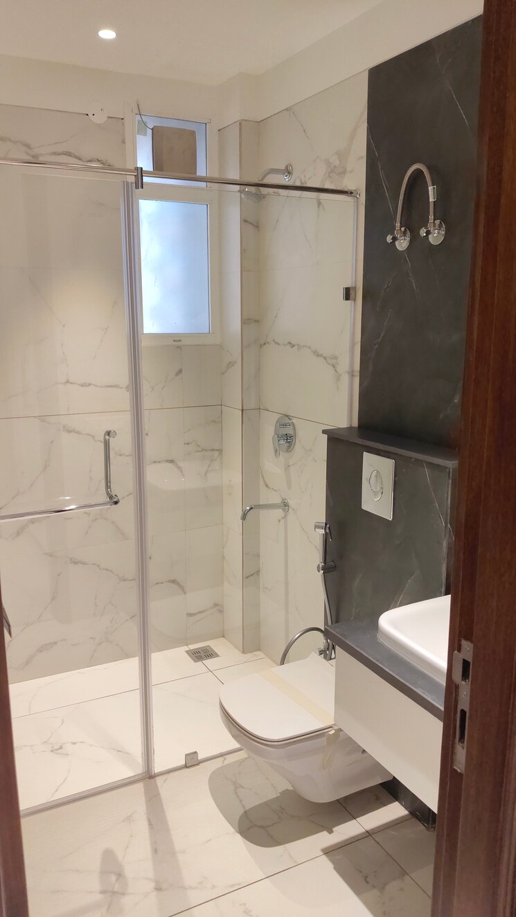 Attached Bathroom, ambala highway 4 Bedroom 2200 Sq.Ft. Apartment In Ambala Highway Zirakpur 7999655