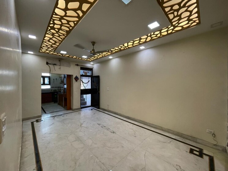 Room, sector 32 3 Bedroom 1593 Sq.Ft. Builder Floor In Sector 32 Faridabad 7999668