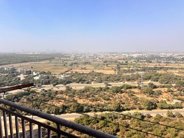 Master Bedroom in 2 BHK Apartment at ACE Platinum, Zeta I Greater Noida – for Rent