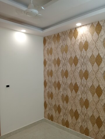 Furnished Amenities in 3 BHK Builder Floor at Govindpuri – for Rent