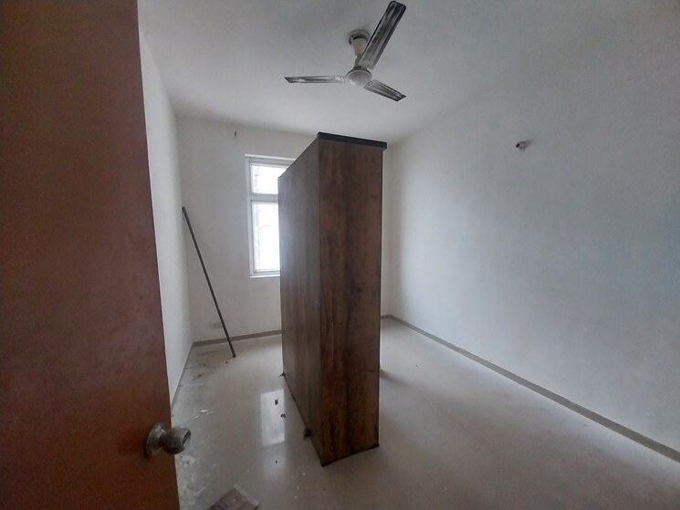 Bathroom, mahagun-mywoods-iii 2 Bedroom 1000 Sq.Ft. Apartment In Sector 16c Greater Noida Greater Noida 7999701