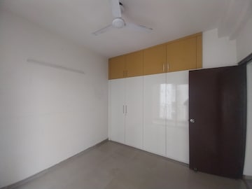 Room in 3 BHK Apartment at Mahagun Mywoods II, Sector 16c Greater Noida – for Rent
