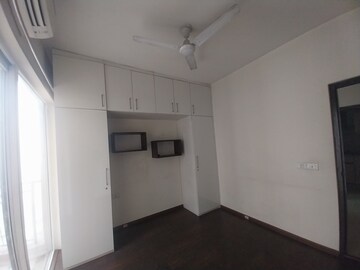 Room in 3 BHK Apartment at Mahagun Mywoods II, Sector 16c Greater Noida – for Rent