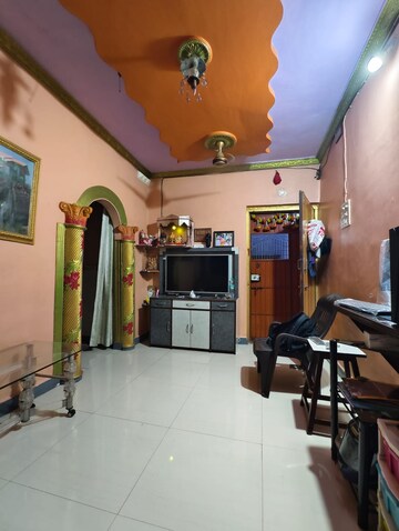Living Room in 1.5 BHK Apartment at Saya Park Apartment, Kalwa – for Sale