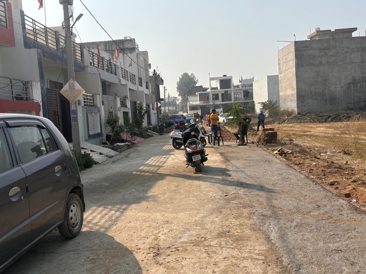 Plot For Sale in Arjunganj
