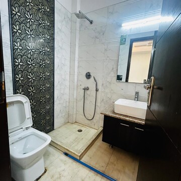 Attached Bathroom in 3 BHK Builder Floor at Safdarjang Enclave – for Rent