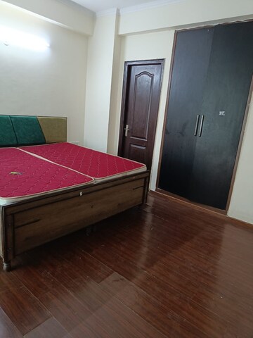 Room in 1 BHK Apartment at Futec Gateway, Sector 75 – for Rent
