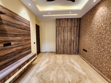 Bedroom in 3 BHK Builder Floor at Sector 89 – for Sale