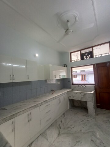 Kitchen in 2 BHK Independent House at Sector 16 – for Rent