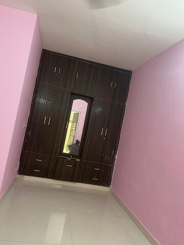 Furnished Amenities in 3.5 BHK Apartment at BPTP Park 81, Sector 81 – for Rent