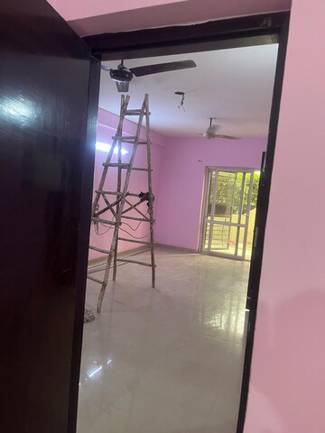 Room in 3.5 BHK Apartment at BPTP Park 81, Sector 81 – for Rent