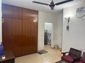 Room in 1 BHK Builder Floor at Ansal Sushant Lok I, Sector 43 – for Rent