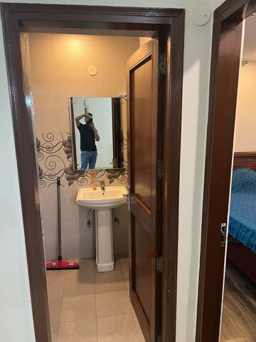Bathroom in 1 BHK Builder Floor at Ansal Sushant Lok I, Sector 43 – for Rent