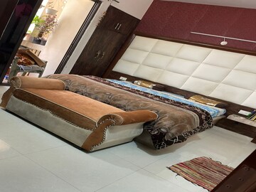 Room in 3 BHK Apartment at Shalimar Mannat, Faizabad Road – for Sale