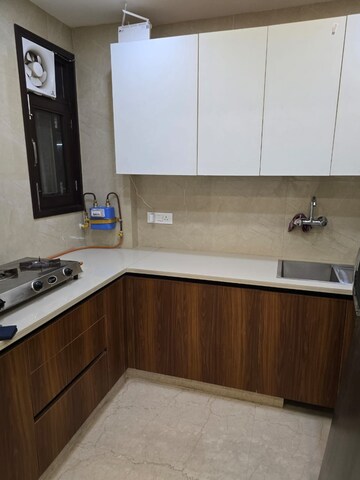 Master Bedroom in 3 BHK Builder Floor at Safdarjang Enclave – for Sale