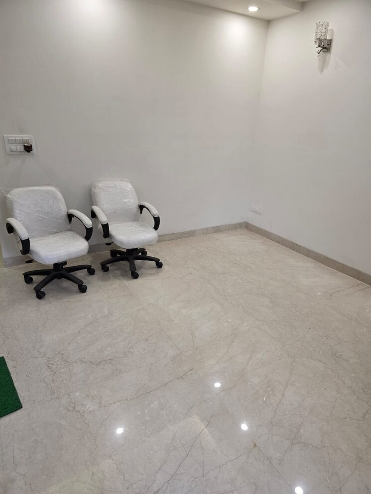 Room, safdarjung enclave 3 Bedroom 150 Sq.Yd. Builder Floor In Safdarjung Enclave Delhi 7999955