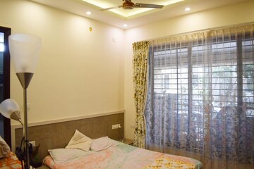 Room in 4 BHK Villa at Kr Puram – for Sale