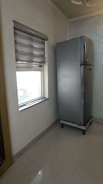 Room in 3 BHK Apartment at BPTP Princess Park, Sector 86 – for Rent