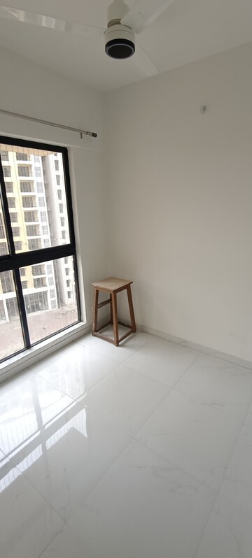 Room in 1.5 BHK Apartment at Runwal Gardens, Dombivli East – for Rent