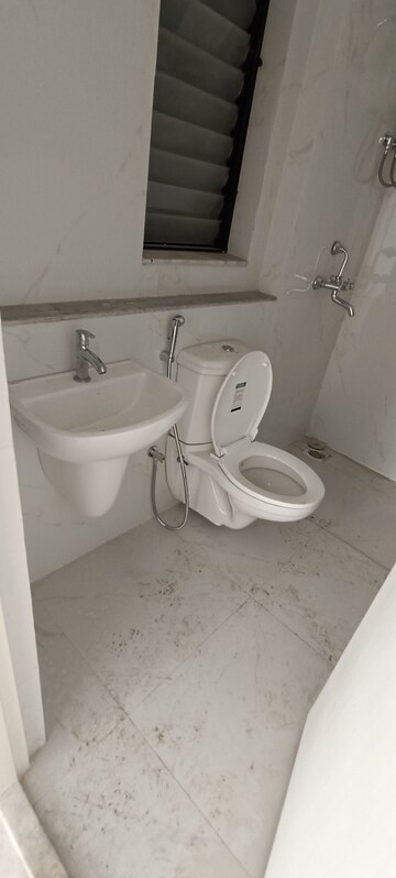 2 BHK Apartment For Rent in Runwal Gardens, Dombivli East