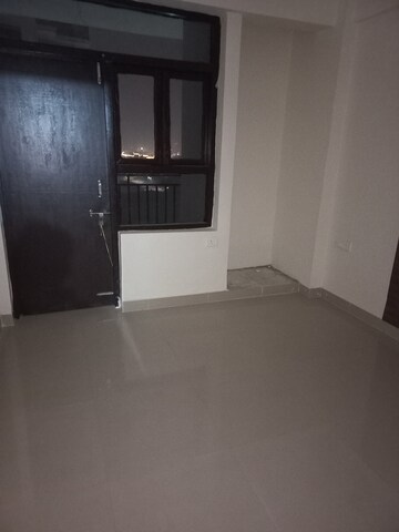Furnished Amenities in 3 BHK Builder Floor at Amolik Sankalp, Sector 85 – for Rent