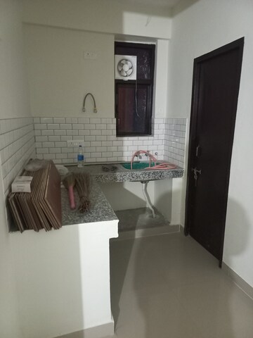 Furnished Amenities in 3 BHK Builder Floor at Amolik Sankalp, Sector 85 – for Rent
