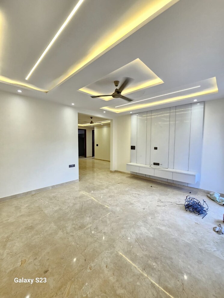 Room, sushant-lok-3 4 Bedroom 270 Sq.Yd. Builder Floor In Sector 57 Gurgaon 8000211