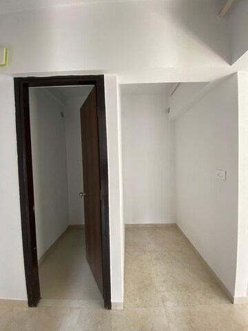  1.5 BHK Apartment at Lodha Lakeshore Greens, Dombivli East – for Rent