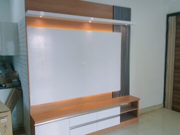 Furnished Amenities in 1.5 BHK Independent House at Gamma Shopping Mall, Gamma I Greater Noida – for Rent