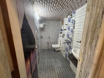 Bathroom in 3 BHK Apartment at Green View Complex, Borivali East – for Rent