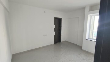 Room in 3 BHK Apartment at Majestique 38 Park Majestique, Undri – for Rent