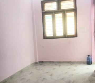 Room in 2 BHK Villa at Aliganj – for Rent