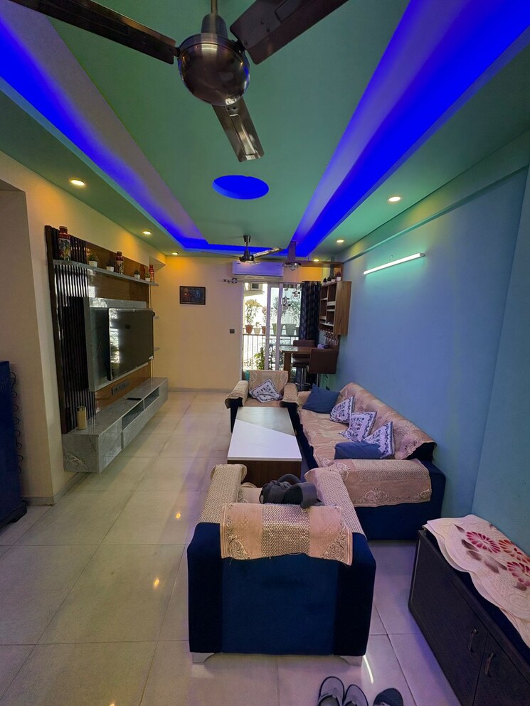 Living Room, sector 37d 2 Bedroom 900 Sq.Ft. Apartment In Sector 37d Gurgaon 8000435