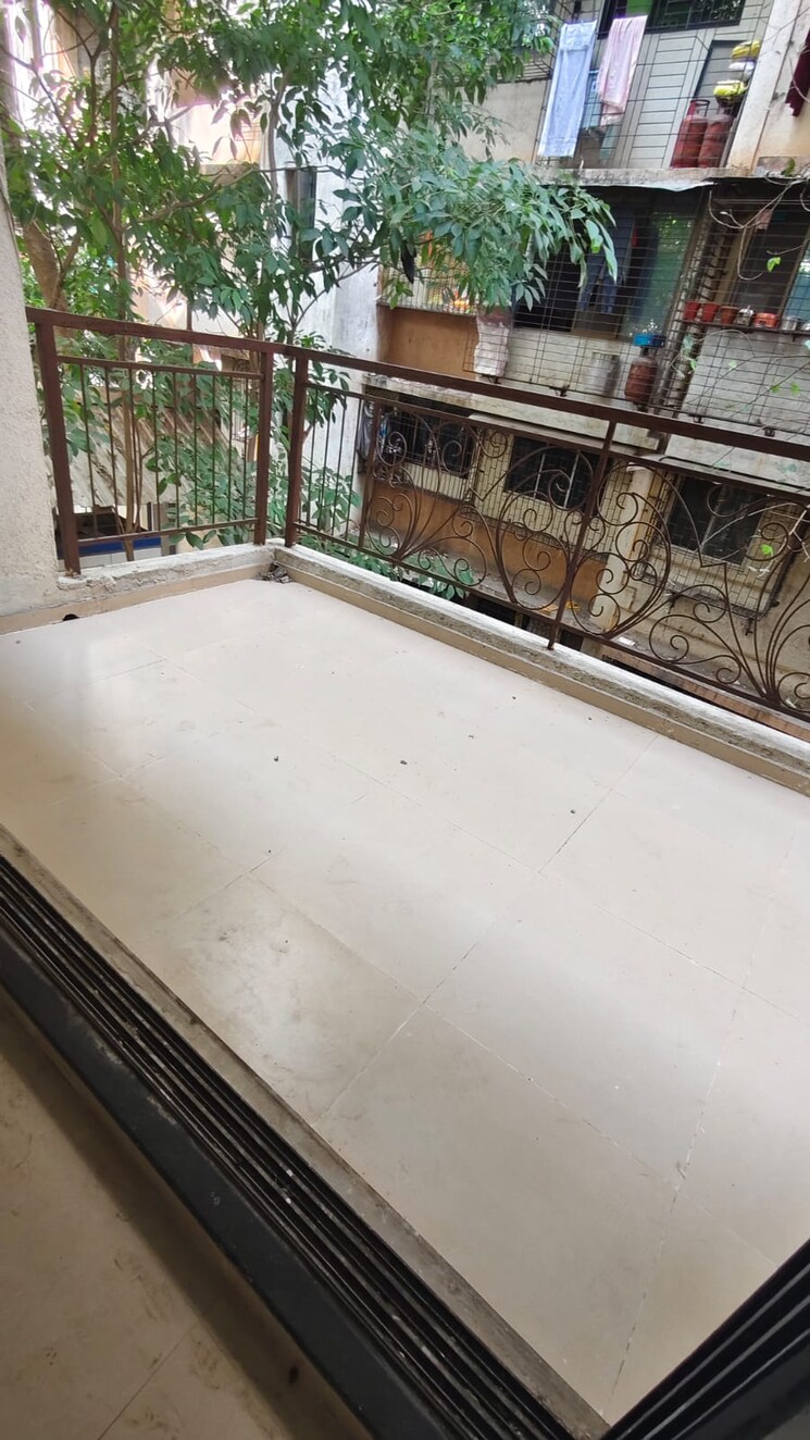 Balcony, sapta-gayatri 2 Bedroom 664 Sq.Ft. Apartment In Vishnu Nagar Thane 8000425