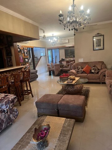 Living Room in 4 BHK Apartment at Nahars Everest, Versova – for Sale