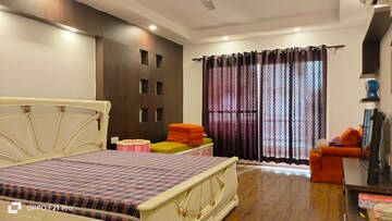 Bedroom in 3 BHK Builder Floor at Unitech South City II, Sector 50 – for Rent
