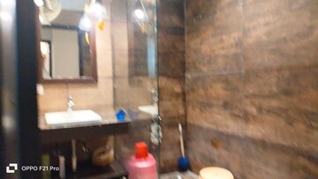 Bathroom in 3 BHK Builder Floor at Unitech South City II, Sector 50 – for Rent
