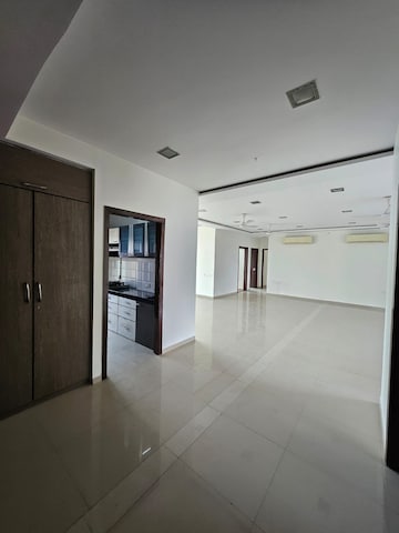 5 BHK Apartment For Rent in Oberoi Realty Splendor, Jogeshwari East