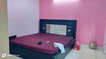 Bedroom in 2 BHK Builder Floor at Auram Floor, South City 2 – for Rent