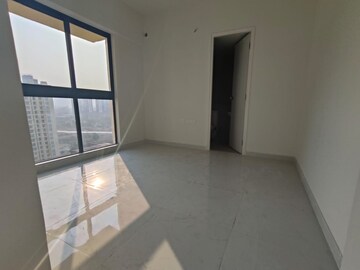 Room in 1 BHK Apartment at Runwal Gardens Phase 2, Dombivli East – for Rent
