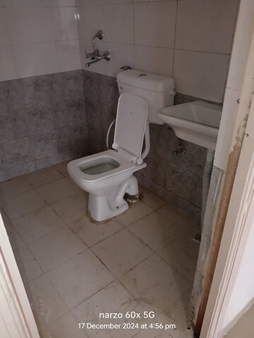 Bathroom in 3 BHK Apartment at ROF Aalayas Phase 2, Sector 102 – for Rent