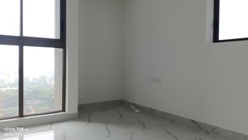 Room in 2 BHK Apartment at Raymond The Address, Pokhran Road No 2 – for Rent