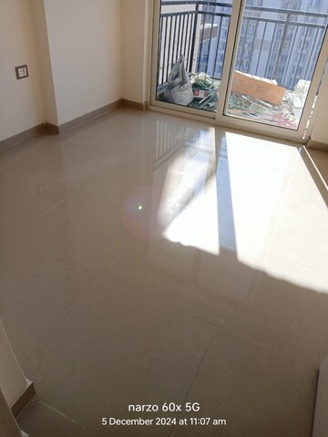 Room in 3 BHK Apartment at ROF Aalayas Phase 2, Sector 102 – for Rent