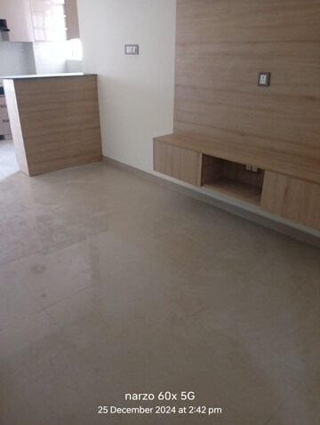 Room in 3 BHK Apartment at ROF Aalayas Phase 2, Sector 102 – for Rent