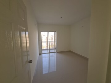Room in 3 BHK Apartment at Hennur – for Rent