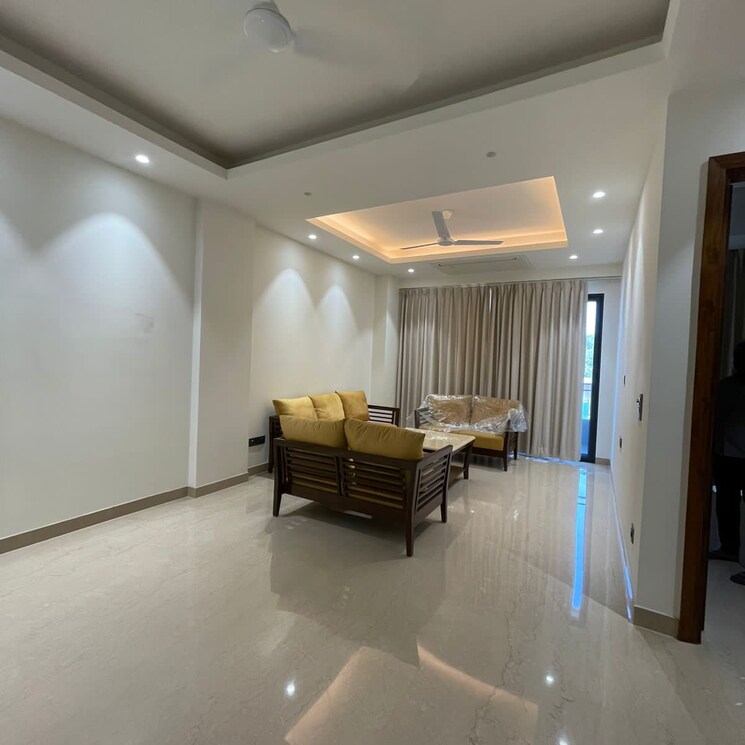 Living Room, defence colony 3 Bedroom 1953 Sq.Ft. Builder Floor In Defence Colony Delhi 8000817