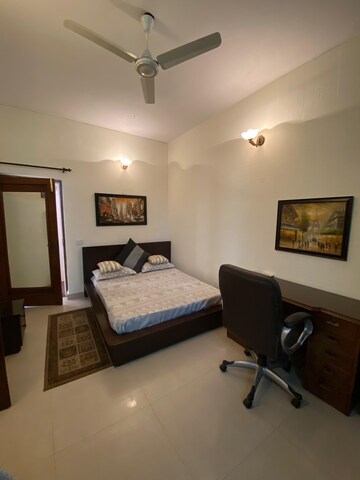 Master Bedroom in 2 BHK Builder Floor at Jungpura Extension – for Rent